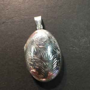 Locket Engraved oval Sterling Silver